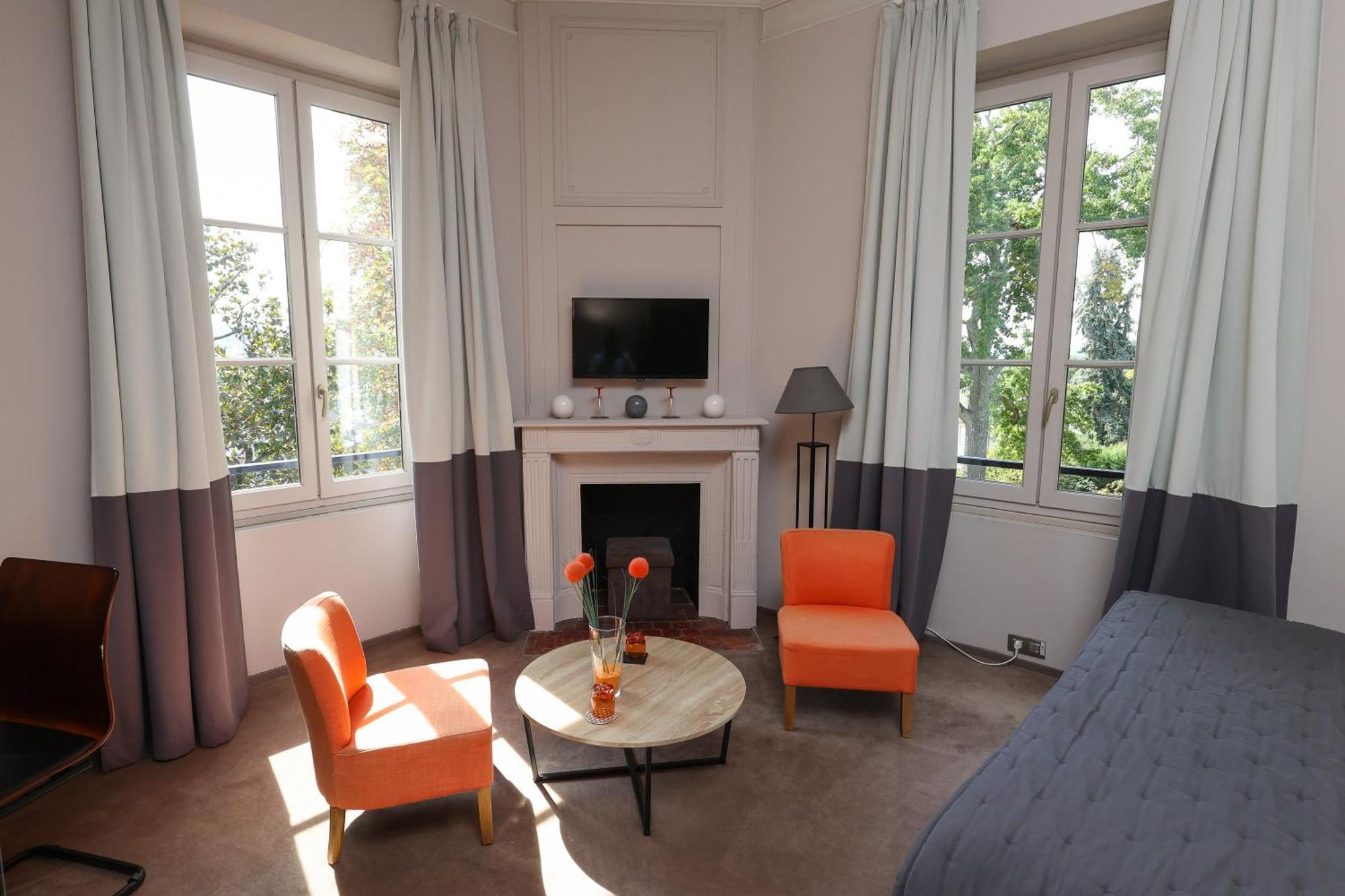 Hotel Chateau De Lacan Brive-la-Gaillarde Bagian luar foto