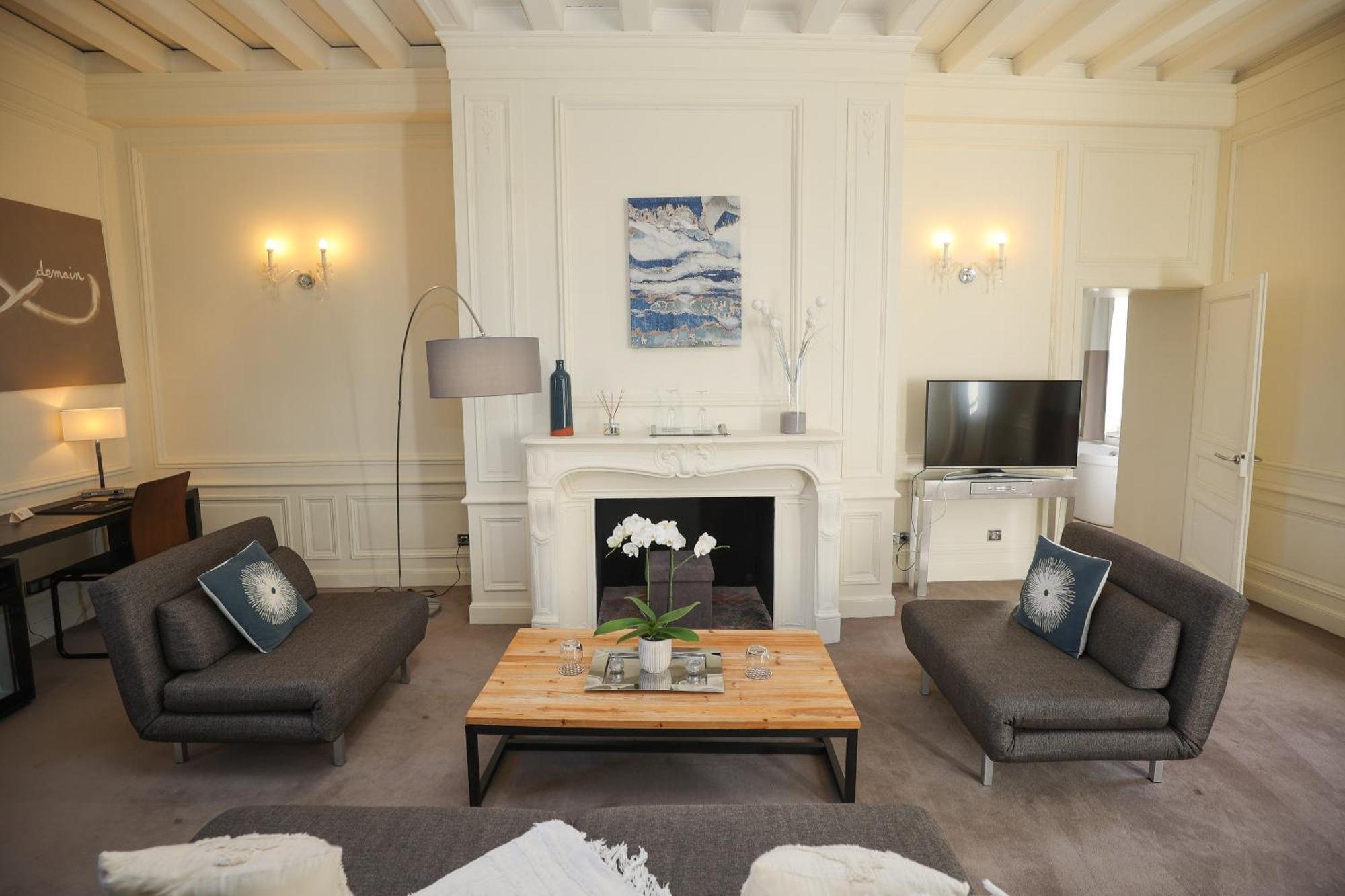 Hotel Chateau De Lacan Brive-la-Gaillarde Bagian luar foto