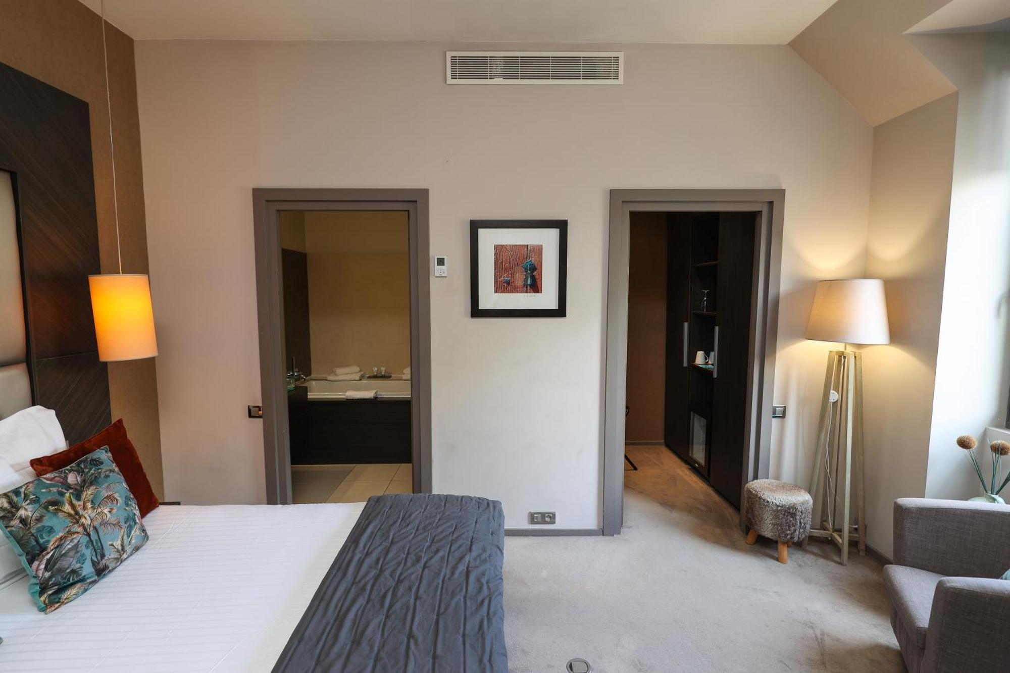 Hotel Chateau De Lacan Brive-la-Gaillarde Bagian luar foto