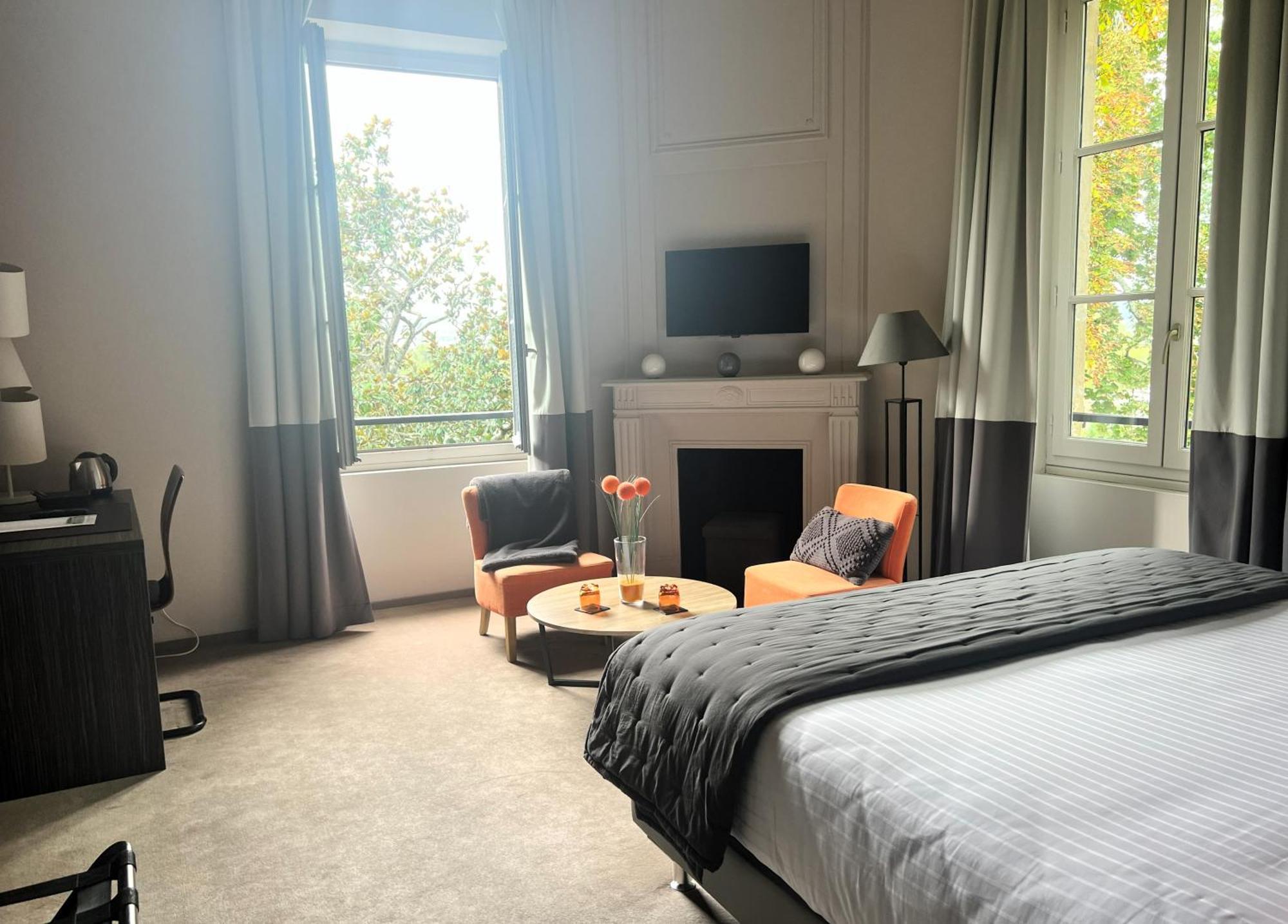Hotel Chateau De Lacan Brive-la-Gaillarde Bagian luar foto