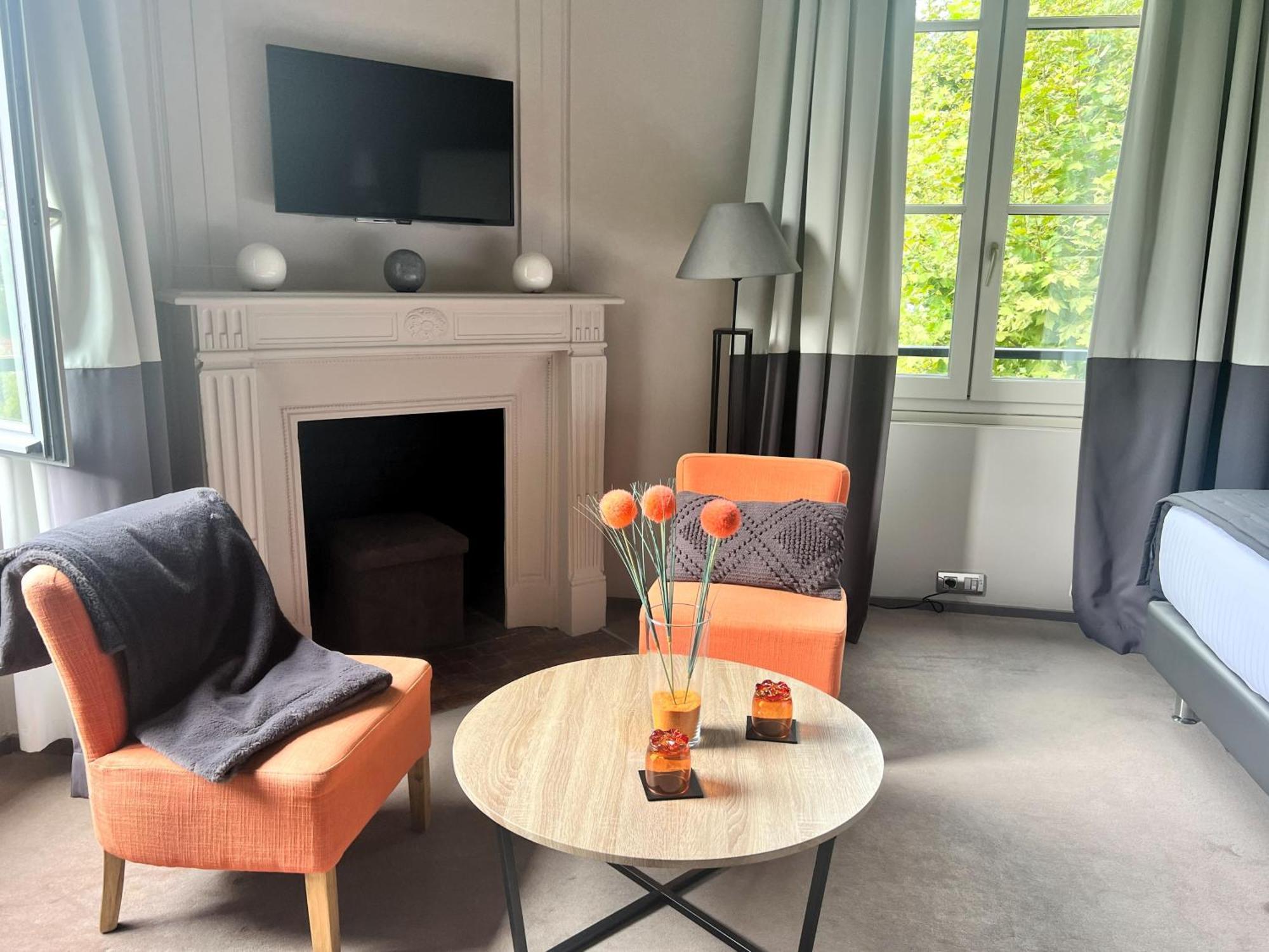 Hotel Chateau De Lacan Brive-la-Gaillarde Bagian luar foto